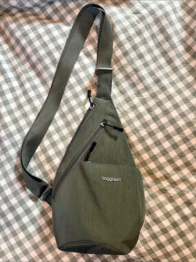 baggalini Olive Green Crossbody Bag *Modified*